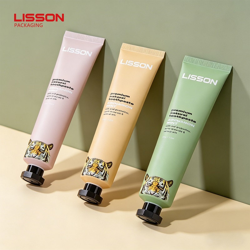 D30 cosmetic squeeze tube