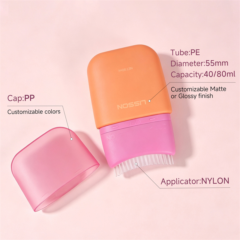 Hair dye bottle with comb 