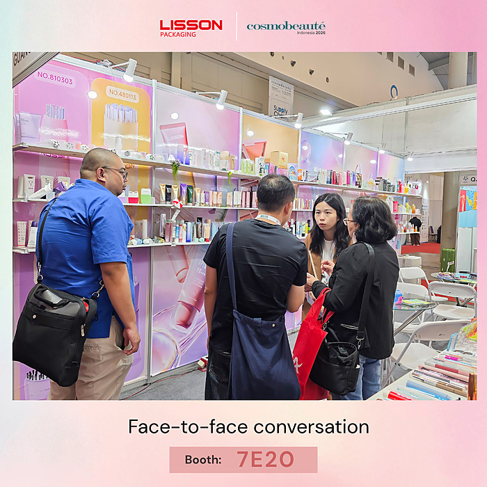 Face-to-face Conversation at Booth