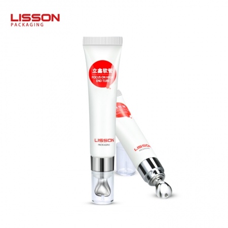 Love Shape Applicator for Eye Essence Tubes