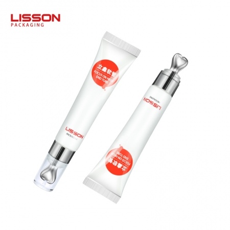 Love Shape Applicator for Eye Essence Tubes